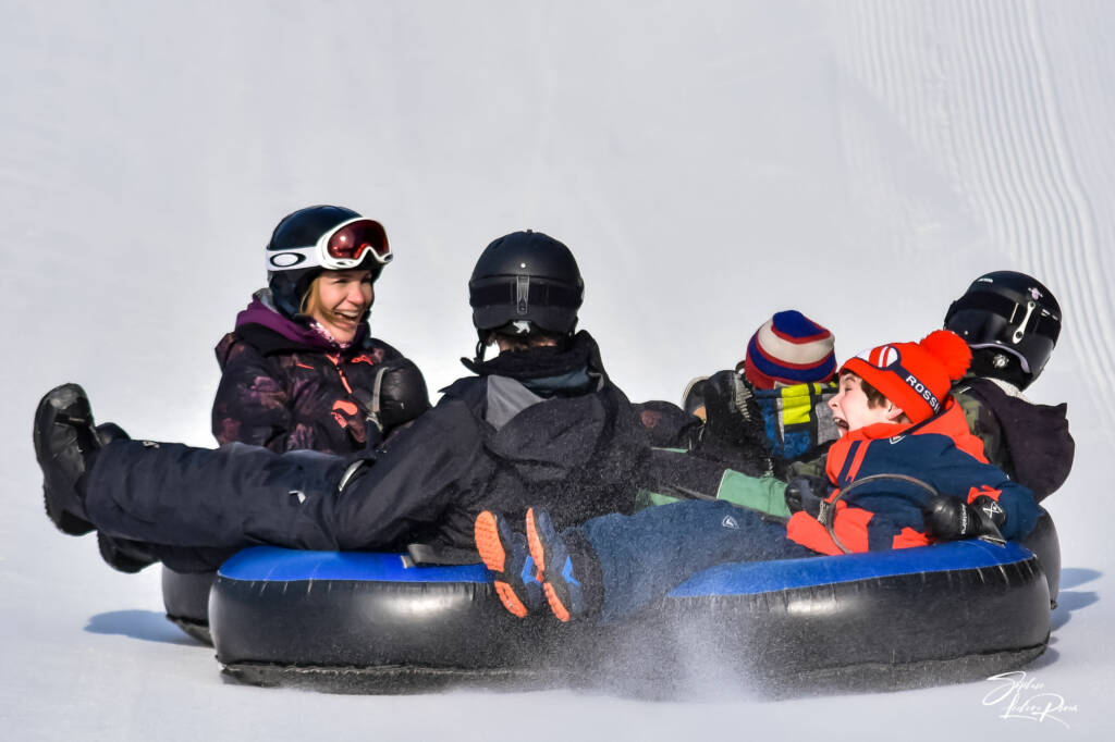 Glissades sur tube - zoom